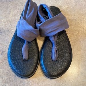 Women’s Sanuk sandals size 7